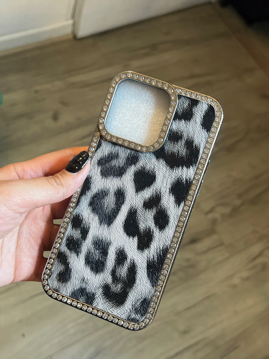 Carcasa animal print brillo
