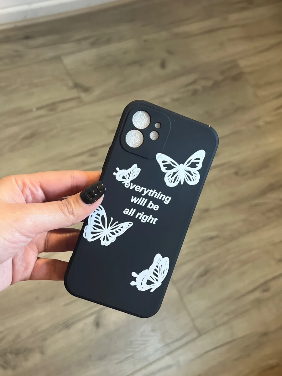 Carcasa negra mariposas