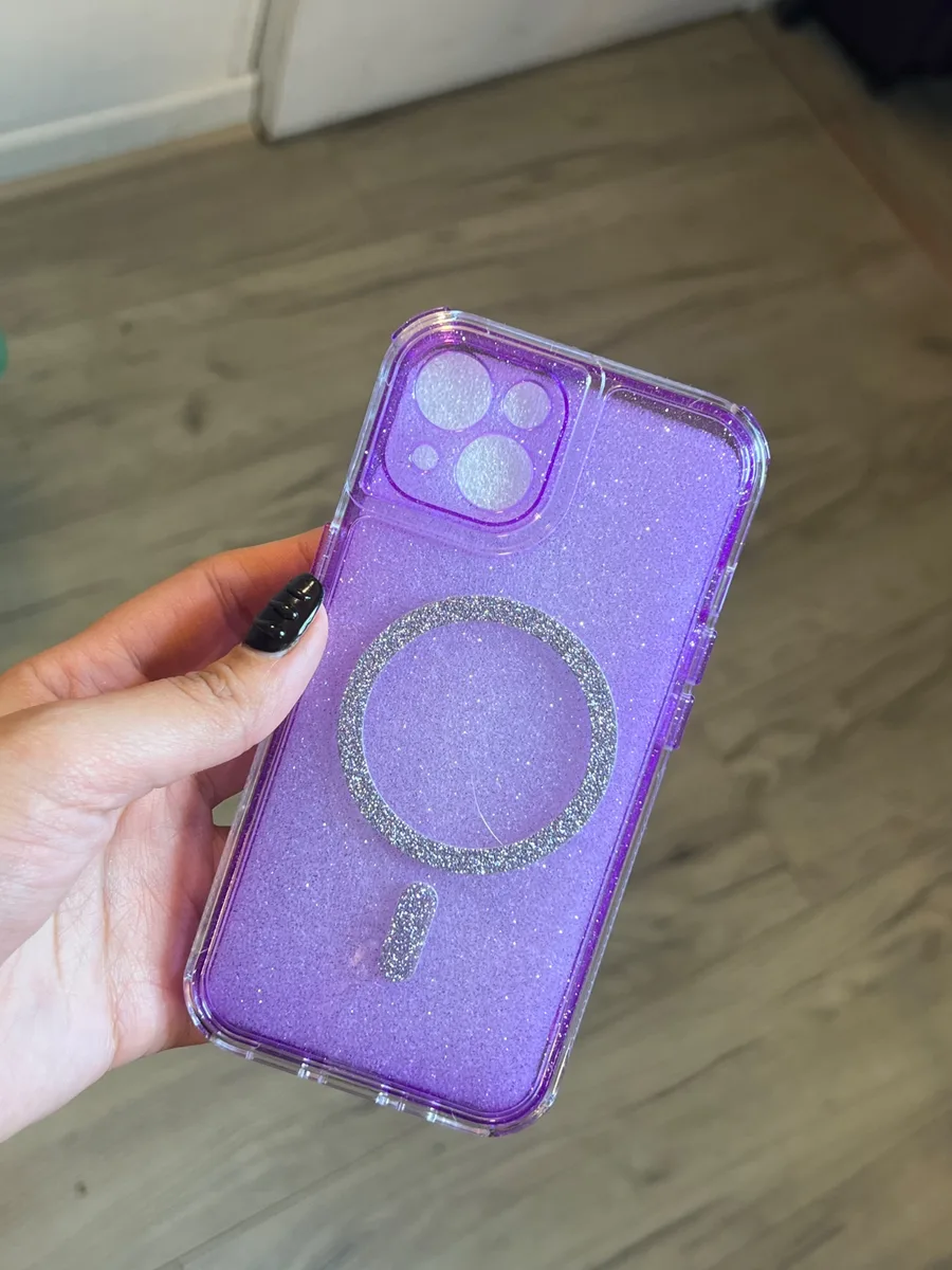 Carcasa lila MagSafe brillo