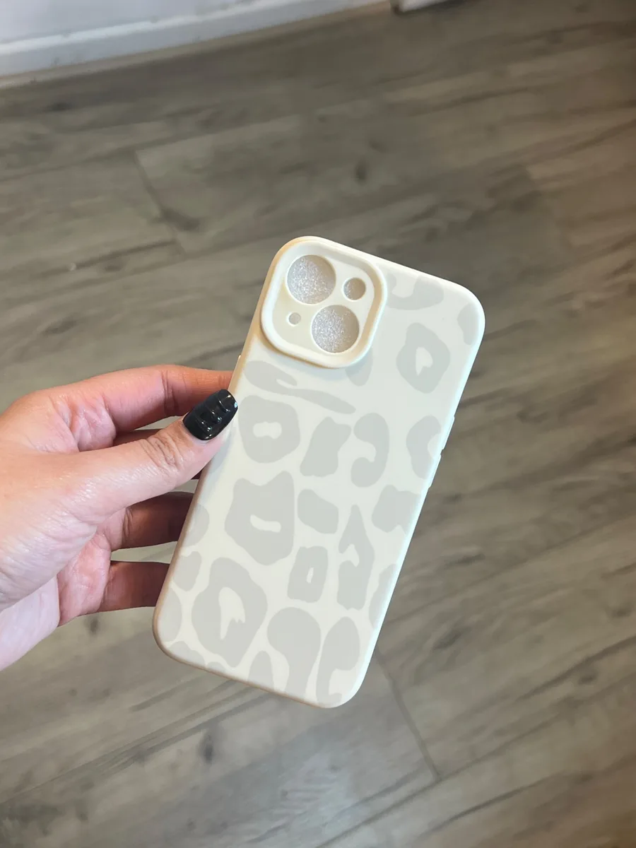 Carcasa beige animal print